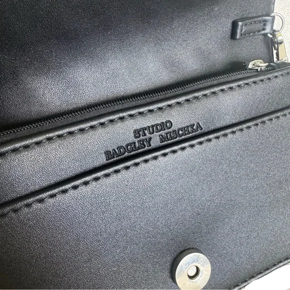 Badgley Mischka Black Quilted Crossbody Bag - Picture 3 of 7